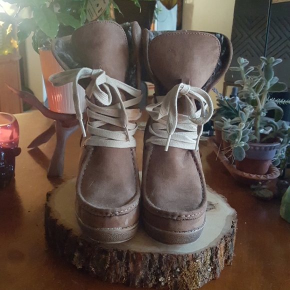 Mossimo Suade and Fur Boots - Picture 3 of 7